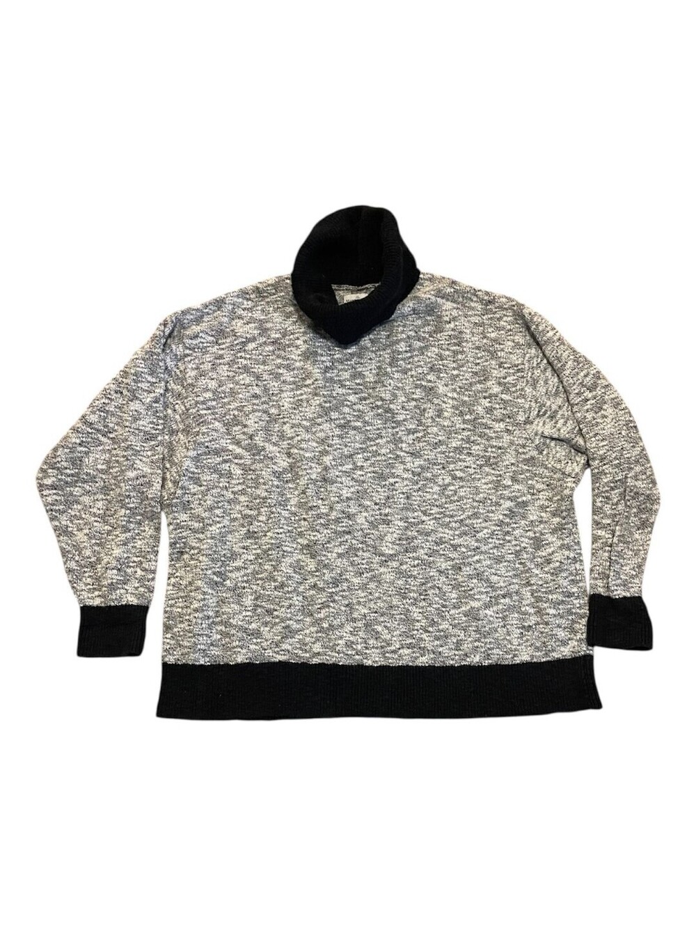 L.L. Bean Signature Sweater Womens M Gray Black Turtleneck Marled Knit Pullover